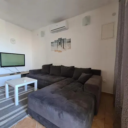 Apartman Mihaela Vrsi Exterior photo